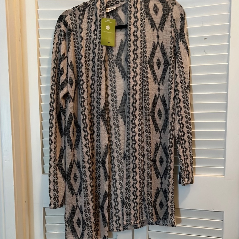 Twenty Second Geometric Knit Cardigan Black and Cream